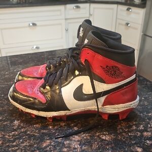 Nike Air Jordan Mens Black Red White High-Top Cleats